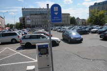 W parkomatach wreszcie zapłacimy kartą