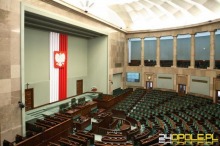 Zobacz, ile zarabia polski parlamentarzysta