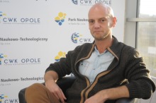 Kordian Michalak: Sztukę odbiera się grzbietem