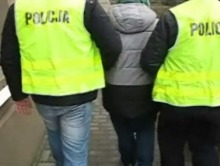 40-latek wyłudzał telefony i tablety. Usłyszał 19 zarzutów.