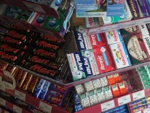 Polacy mają zbyt łatwy dostęp do leków? "Leczymy nasze dzieci na stacjach paliw!".