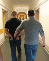 Wpadł podczas kontroli drogowej. W domu miał amfetaminę, marihuanę i grzybki.