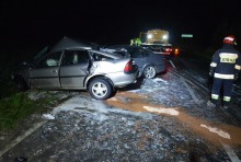 Czołowe zderzenie opla i BMW. 23-latek zginął na miejscu.