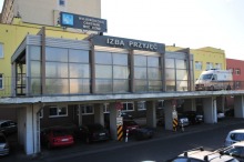 5-miesięczna dziewczynka walczy o życie. Prawdopodobnie pobił ją ojciec.