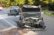 Zderzenie dwóch opli pomiędzy Schodnią a Dębską Kuźnią