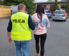 Udawała sąsiadkę i wyłudzała pieniądze. Jest już w rękach policji.