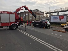 Zderzenie i dachowanie na ul. Niemodlińskiej