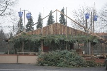 Trwa budowa żywej szopki w Opolu-Szczepanowicach