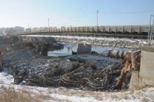 Stary most nad Kanałem Ulgi jest już prawie rozebrany