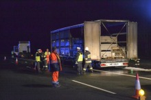 Nocny pożar naczepy na autostradzie A4