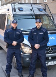 W ostatniej chwili uratowali desperatkę