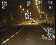 Pirat drogowy pędził 125 km/h w terenie zabudowanym