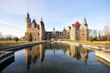 Zamek w Mosznej z nowymi wnętrzami i rekordem odwiedzających