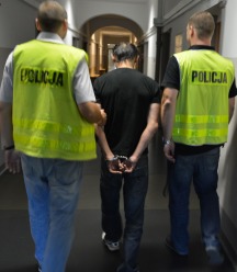 Ojciec i syn z zarzutem rozboju. Okradli i pobili mieszkańca Opola