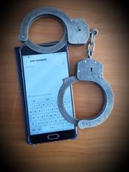 Dostała sms o zaległości, straciła 18000 zł 