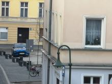 Mieszkańcy skarżą się na parkujących niezgodnie z przepisami na placu św. Sebastiana