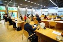 Marszałek Andrzej Buła pozostaje na stanowisku. Tylko 7 radnych głosowało za odwołaniem