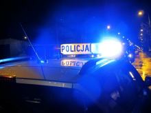 Zasłabł w mieszkaniu, z pomocą przyszli policjanci