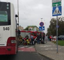 86-latka potrącona na przejściu dla pieszych przez autobus MZK