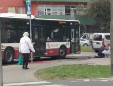 86-latka potrącona na przejściu dla pieszych przez autobus MZK