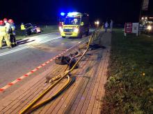 Folwark: Kierowca staranował barierki i wypadł z drogi