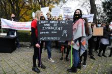 Protest branży gastronomicznej. "Czarna polewka dla rządu RP'.