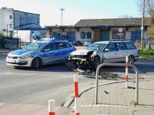 Jedna osoba poszkodowana w zdarzeniu drogowym na ul. Armii Krajowej. Sprawca pijany