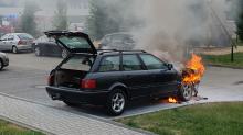 Pożar samochodu osobowego na ulicy Sieradzkiej w Opolu