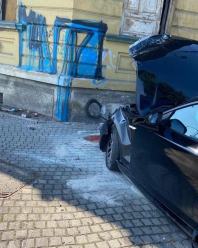 Kędzierzyn-Koźle: Kobieta kierująca bmw uderzyła w mur kamienicy