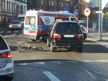 Potrącenie rowerzysty w Brzegu. Poszkodowany trafił do szpitala