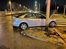 Zderzenie pojazdów na wiadukcie na Ozimskiej. Jedna osoba została ranna