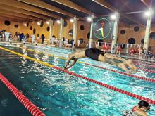 Na pływalni Wodna Nuta rywalizowały drużyny w pływaniu długodystansowym