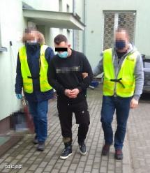 35-latek odpowie za oszustwo przy zakupie 20 ton nektarynek