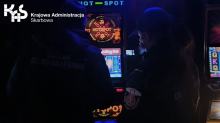 Nielegalny salon z automatami do gier hazardowych z narkotykami na pokładzie