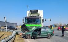Wypadek na skrzyżowaniu Częstochowskiej z obwodnicą Opola. Jedna osoba w szpitalu