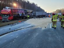 Zderzenie ciężarówek na A4. Autostrada w stronę Wrocławia zamknięta