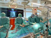 Lekarze usunęli zmiany w sercu bez otwierania klatki piersiowej. Pierwszy taki zabieg w Polsce 