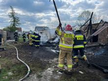 W trakcie pożaru budynek zawalił się. W środku strażacy znaleźli ciało