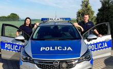 Przewieźli radiowozem kobietę z 1,5 rocznym dzieckiem do szpitala