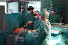 Kardiochirurdzy w USK wykonują operacje naczyń wieńcowych bez otwierania klatki piersiowej