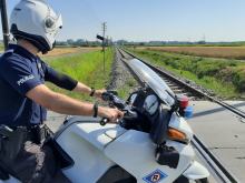 Szlaban na brawurę i lekkomyślność na przejazdach kolejowych
