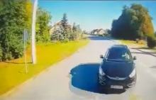 Policja z Nysy publikuje nagranie kolizji. Kierująca Hyundaiem wjeżdża pod samochód ciężarowy
