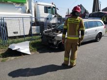 Wypadek na przejeździe kolejowym w Chróścinie. Kobieta zignorowała opadające rogatki