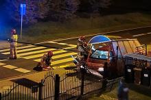 Kierowca zasnął za kierownicą i staranował przystanek