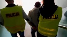 Wtargnął na plebanie, wpadł w szał i zaczął niszczyć wszystko co spotkał na swojej drodze