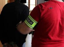 Był poszukiwany, usłyszał zarzut kradzieży rozbójniczej