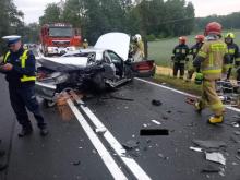 Czołowe zderzenie samochodów w powiecie kluczborskim. 4 osoby ranne