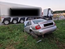Zderzenie ciężarówki z dwoma osobówkami w Hanuszowie