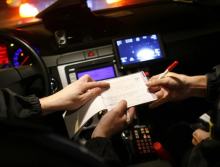 Komu i na jakich zasadach przysługuje redukcja punktów karnych za wykroczenia drogowe?