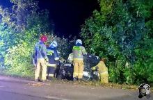 Służby interweniowały w Opolu-Czarnowąsach. Kierowca toyoty wjechał do rowu